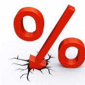 <p>Lønnsforskjellene øker, og lønna til de lavest lønte i privat sektor har mer eller mindre stått stille siden 2008. I nordisk sammenheng skiller Norge seg ut, med størst forskjeller mellom de lavest lønte og de med «vanlige» lønninger. Fortsetter utviklingen, kan vi om noen år ha de samme lønnsforskjellene som Tyskland og England har i dag. Hvem har ansvaret, og hva kan eventuelt gjøres?</p>