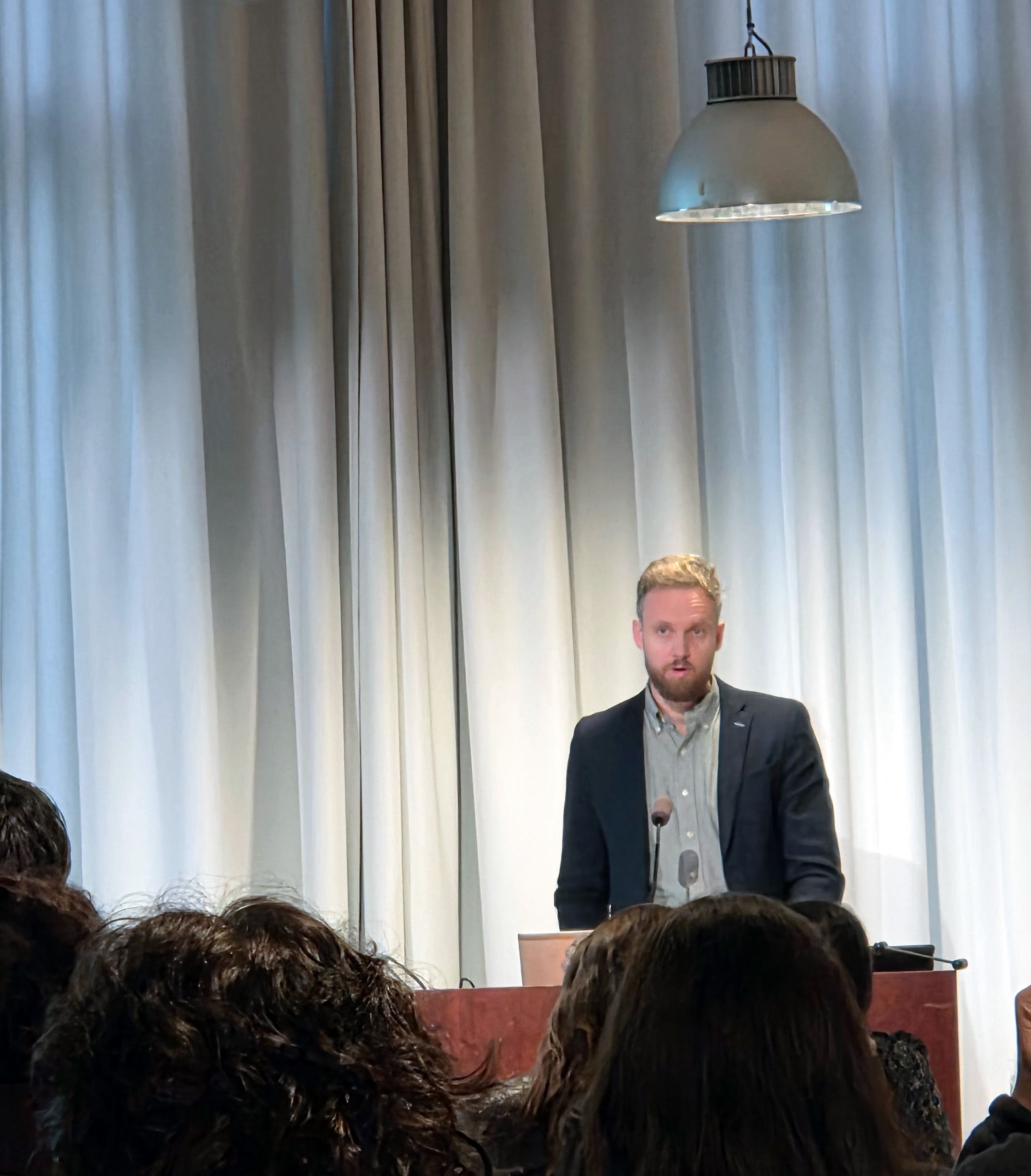 <span class="ts-alignment-element" id="tgtAlignment_0" data-is-focusable="true">Researcher Johan Røed Steen</span><span class="ts-alignment-element" id="tgtAlignment_22" data-is-focusable="true">.</span> <span class="ts-alignment-element" id="tgtAlignment_23" data-is-focusable="true">Photo</span><span class="ts-alignment-element" id="tgtAlignment_24" data-is-focusable="true">:</span> <span class="ts-alignment-element" id="tgtAlignment_25" data-is-focusable="true">Markus</span> <span class="ts-alignment-element" id="tgtAlignment_26" data-is-focusable="true">Roos</span> <span class="ts-alignment-element" id="tgtAlignment_27" data-is-focusable="true">Breines</span>